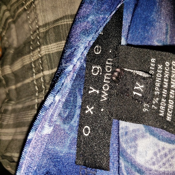 Oxygen button front top - Picture 3 of 3